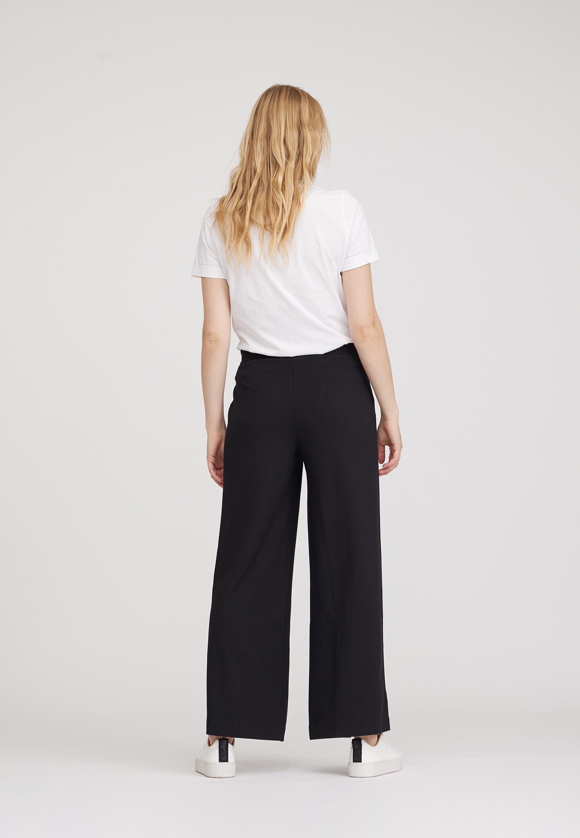 LAURIE  Dicte Loose - Medium Length Trousers LOOSE Schwarz