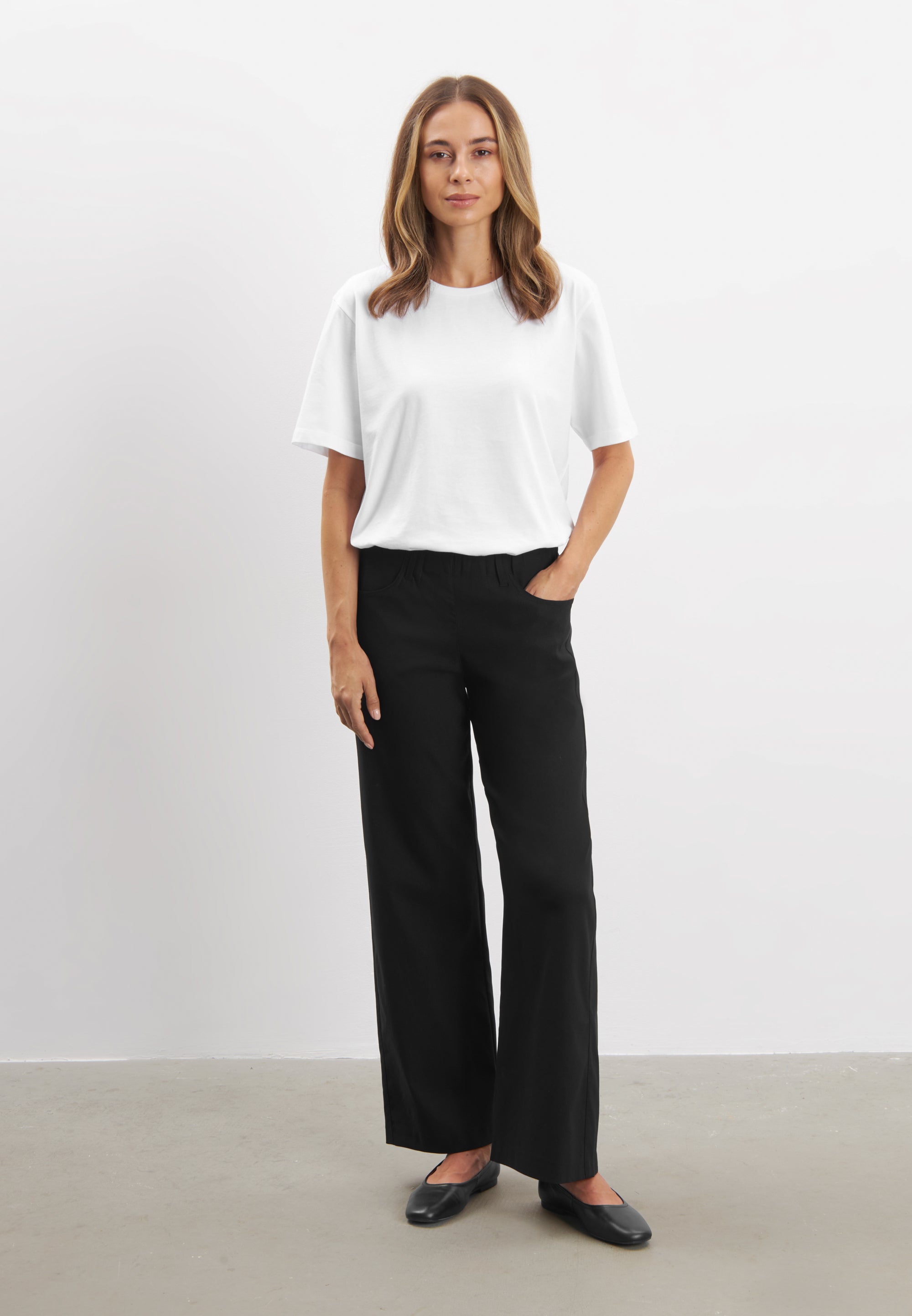 LAURIE  Donna Loose - Short Length Trousers LOOSE Schwarz