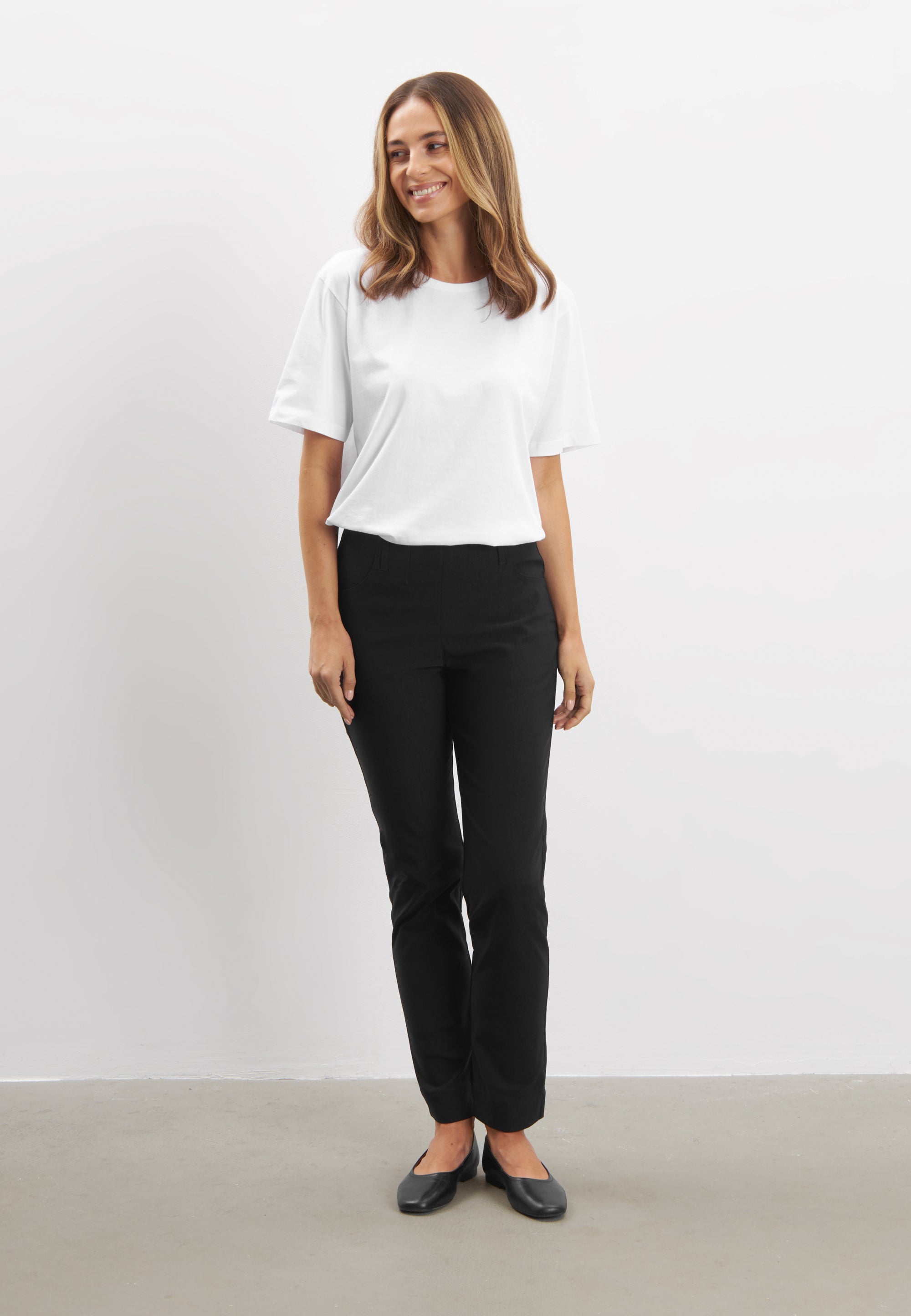 LAURIE  Kelly Regular - Short Length Trousers REGULAR Schwarz