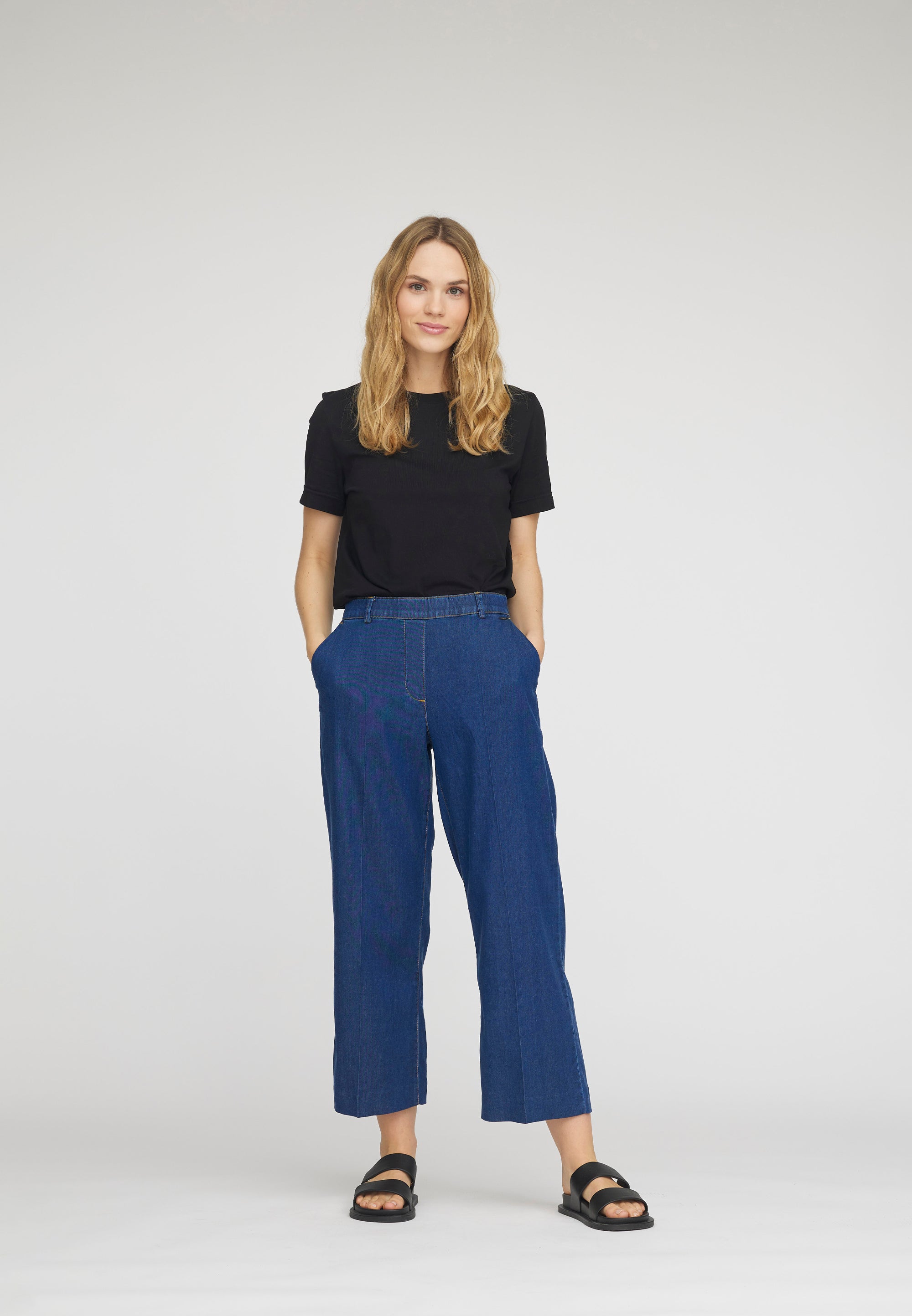 LAURIE Phoebe Loose Crop Trousers LOOSE Mittelblauer denim