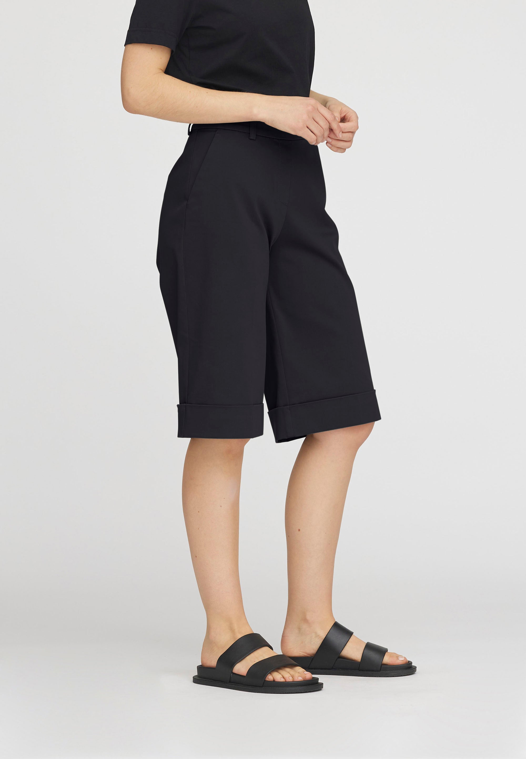 LAURIE Phoebe Turn-Up Loose Shorts Trousers LOOSE Schwarz